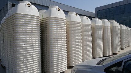 成品玻璃鋼化糞池價格及一體化污水處理設備與消防水箱的關系